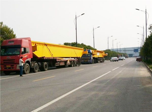 起重機出廠.jpg